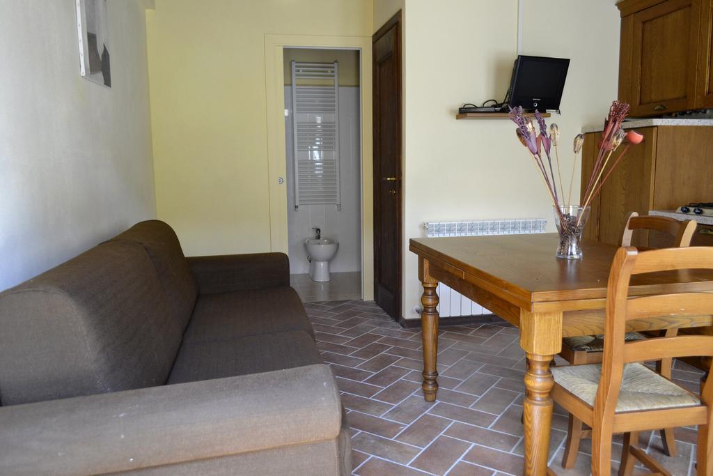 Tuscany Country Apartments Gambassi Terme Bagian luar foto