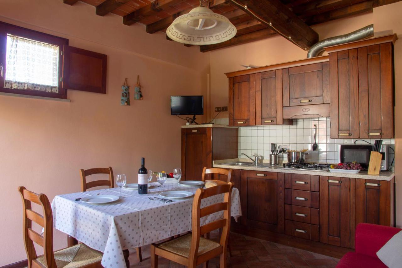 Tuscany Country Apartments Gambassi Terme Bagian luar foto