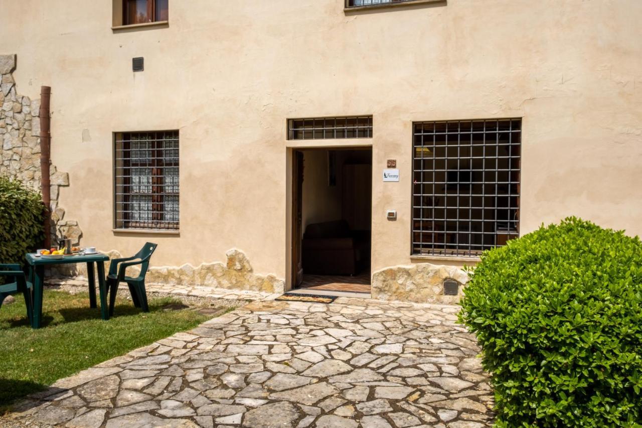 Tuscany Country Apartments Gambassi Terme Bagian luar foto