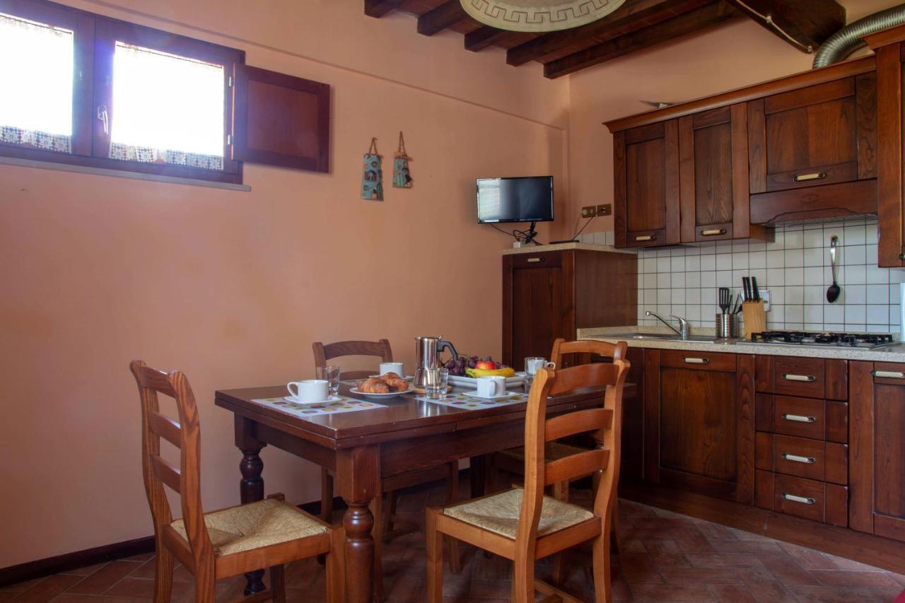Tuscany Country Apartments Gambassi Terme Bagian luar foto