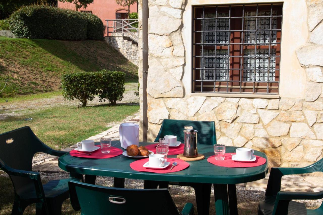 Tuscany Country Apartments Gambassi Terme Bagian luar foto