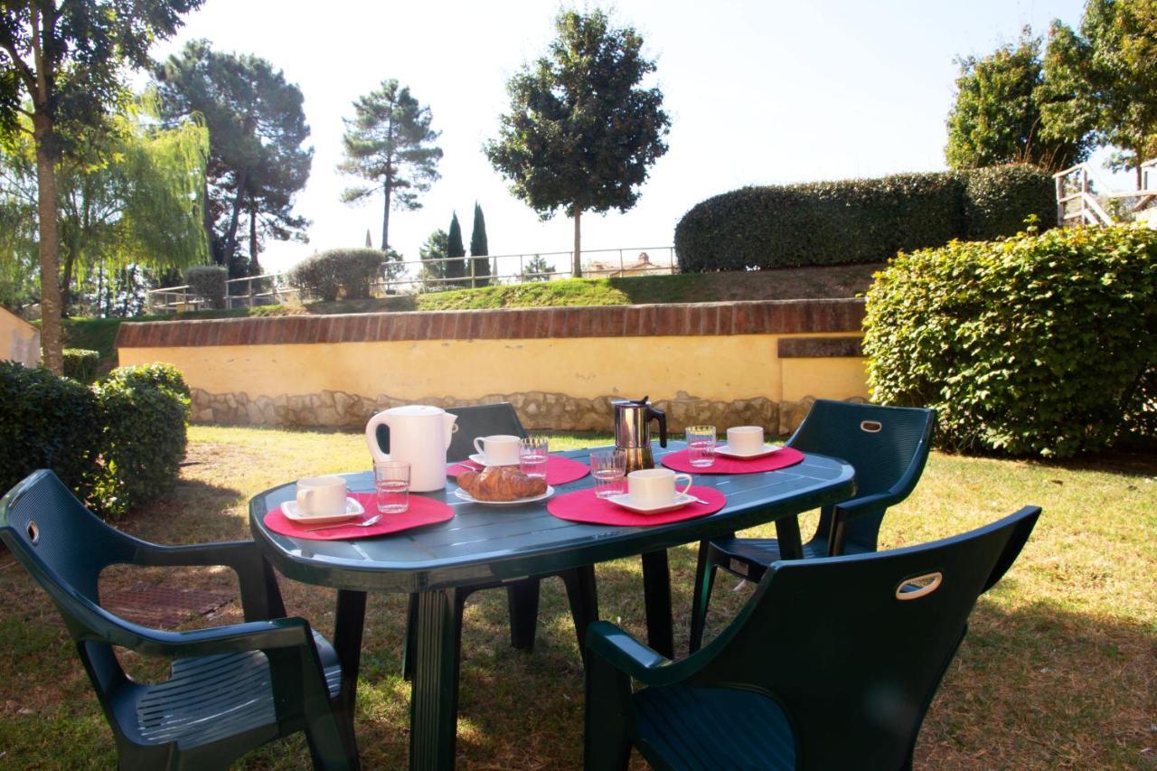 Tuscany Country Apartments Gambassi Terme Bagian luar foto