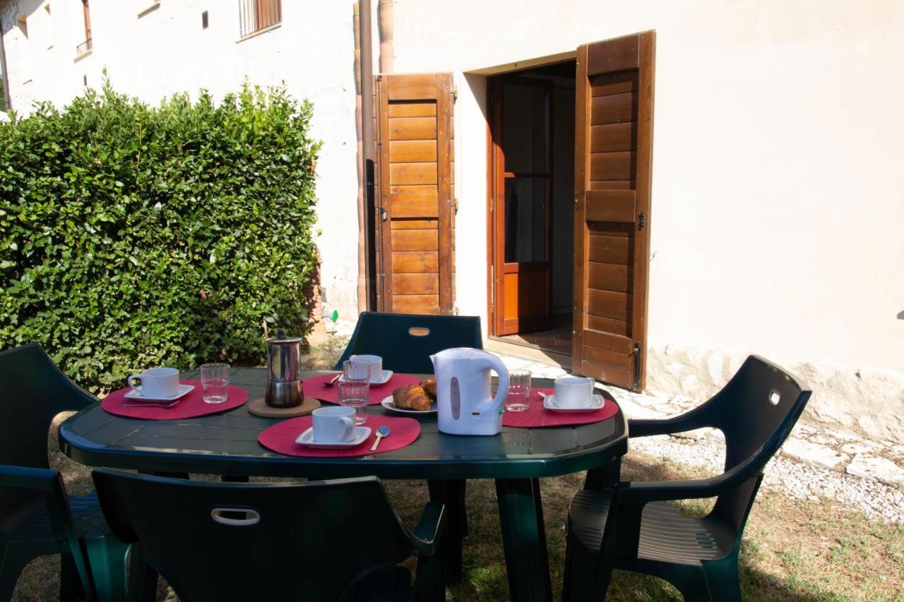 Tuscany Country Apartments Gambassi Terme Bagian luar foto